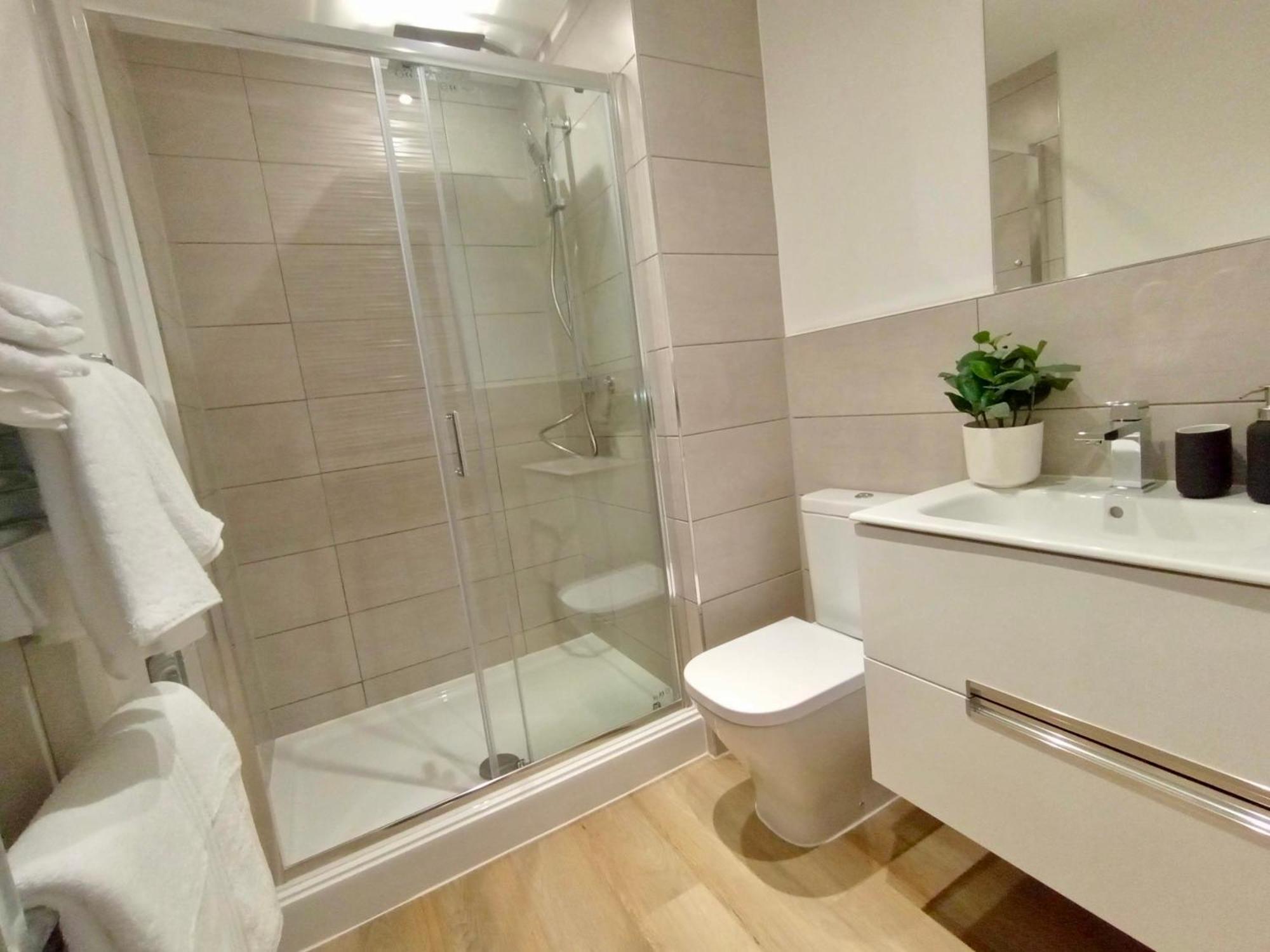 Luxury 2 Bed 2 Bath Flat Near Old Trafford Lejlighed Manchester Eksteriør billede