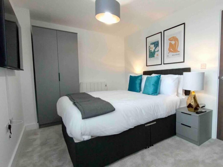 Luxury 2 Bed 2 Bath Flat Near Old Trafford Lejlighed Manchester Eksteriør billede